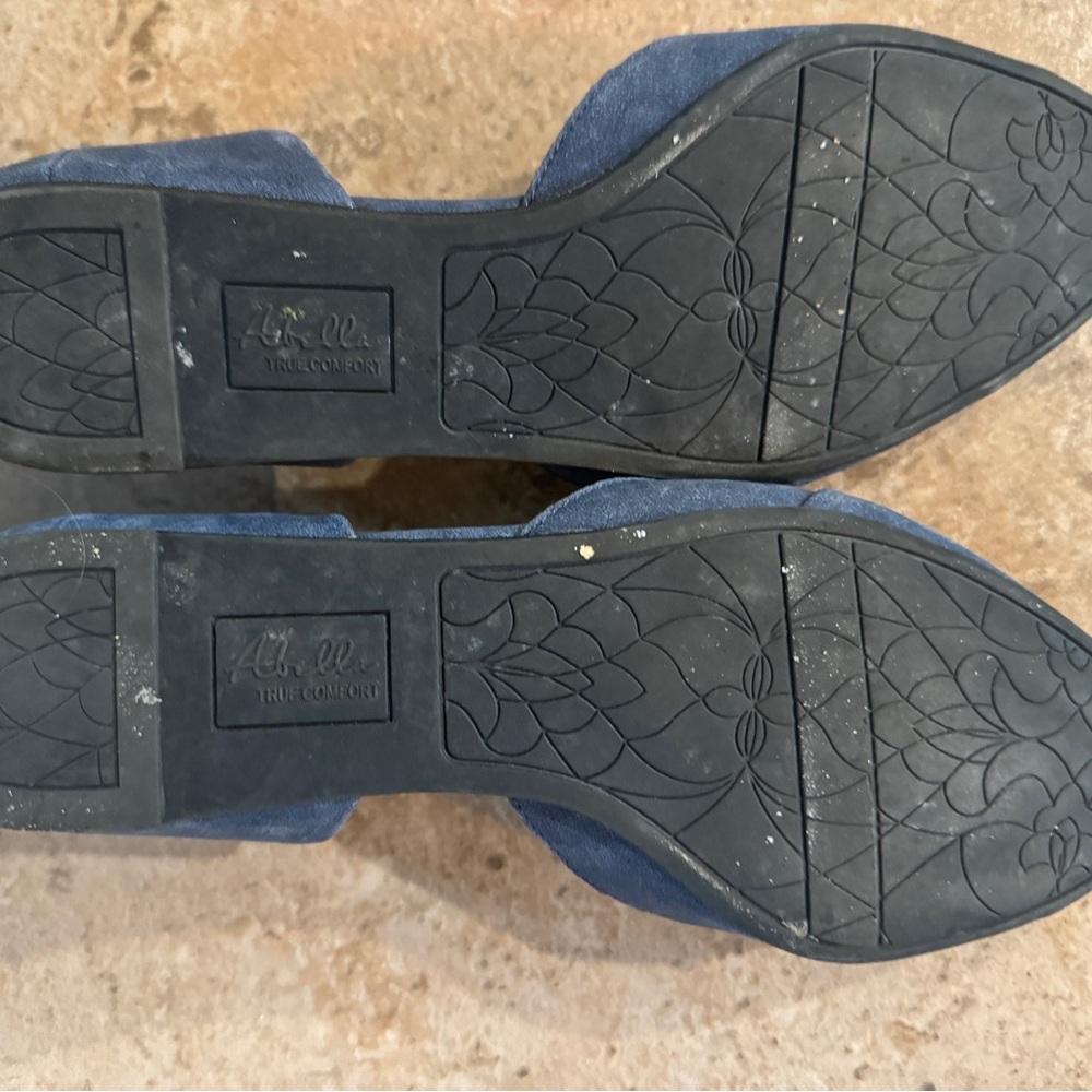 Abella true comfort flats.